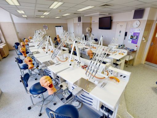 Lékařská fakulta UK – budova teoretických ústavů